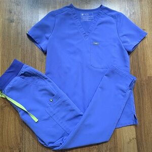 Figs Blueberry Scrub Set